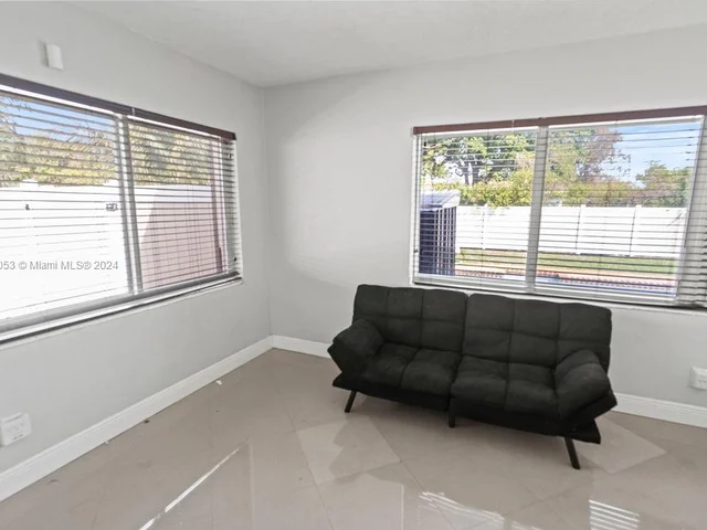 4861 NW 7th St # 0, Plantation FL 33317