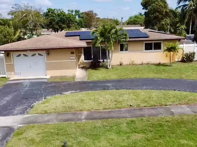 4861 NW 7th St # 0, Plantation FL 33317