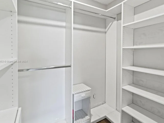 4861 NW 7th St # 0, Plantation FL 33317