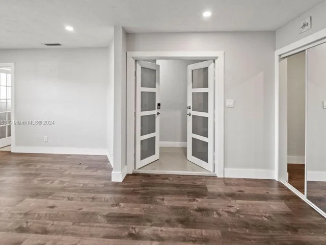 4861 NW 7th St # 0, Plantation FL 33317