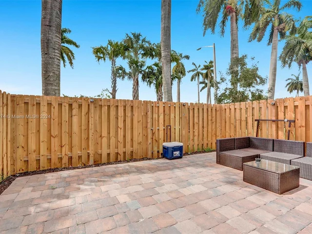 20810 NW 14th Ct, Miami Gardens FL 33169