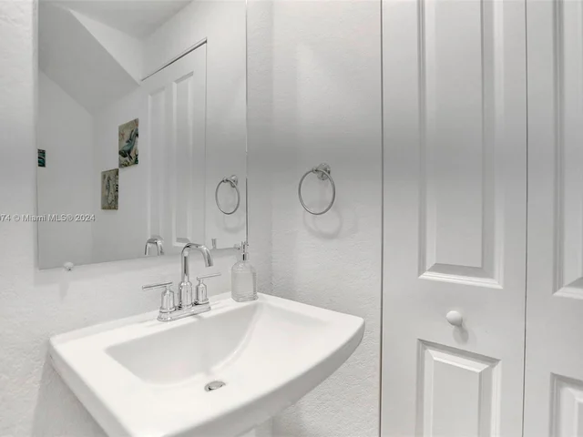 20810 NW 14th Ct, Miami Gardens FL 33169