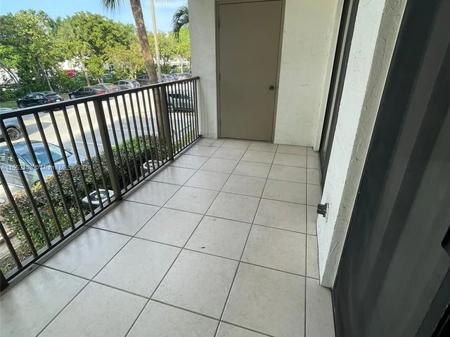 540 S Park Rd # 9, Hollywood FL 33021