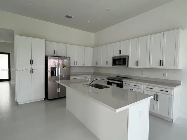 14548 SW 23rd Ter, Miami FL 33175