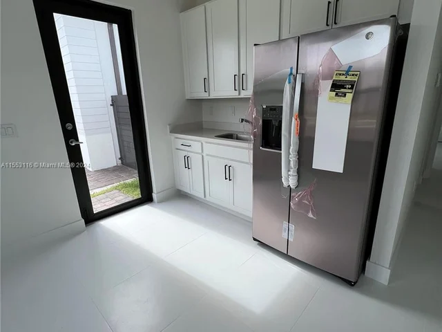 14548 SW 23rd Ter, Miami FL 33175