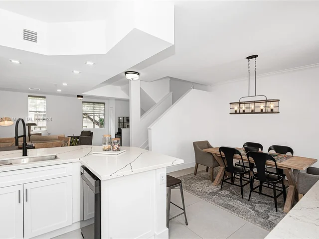 2981 NE 185th St # 1805, Aventura FL 33180