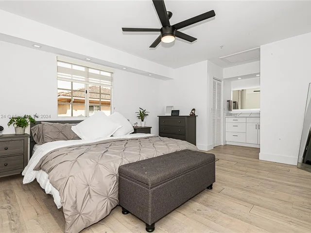 2981 NE 185th St # 1805, Aventura FL 33180