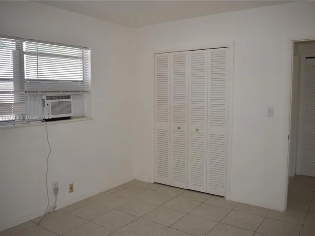 55 SW 13th St # 1, Dania Beach FL 33004