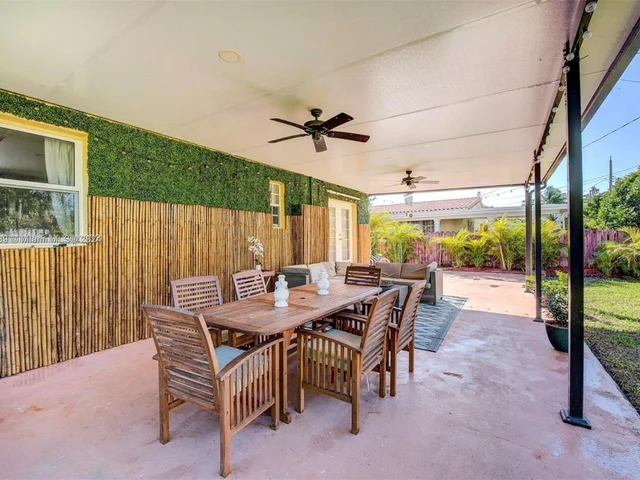 1561 71st St, Miami Beach FL 33141