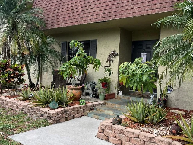 8900 Palm Tree Ln # 8900, Pembroke Pines FL 33024