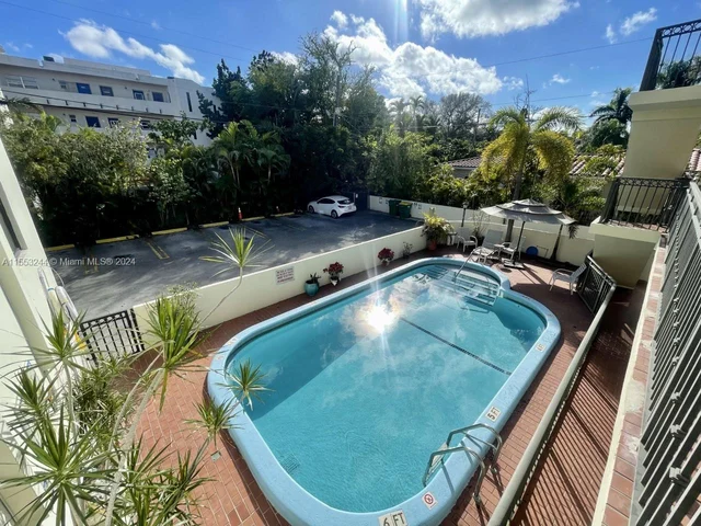 1600 S Le Jeune Rd # 9, Coral Gables FL 33134