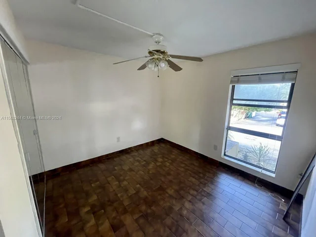 1600 S Le Jeune Rd # 9, Coral Gables FL 33134