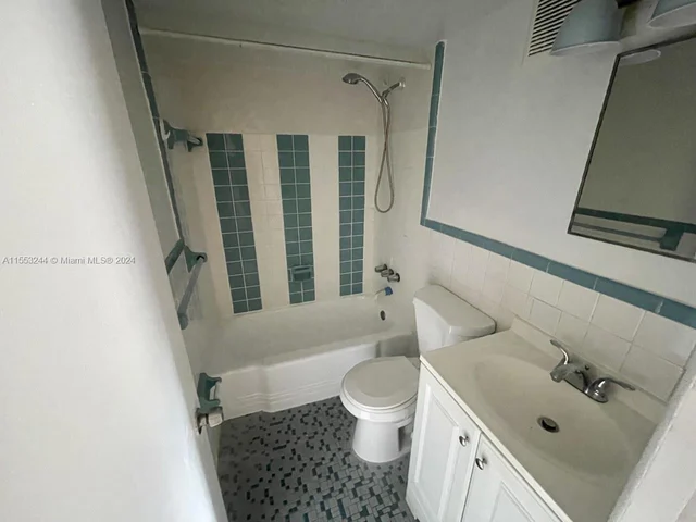 1600 S Le Jeune Rd # 9, Coral Gables FL 33134