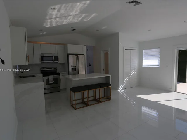 14760 SW 176th St, Miami FL 33187