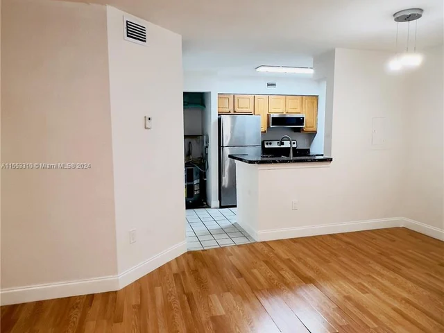 2810 N Oakland Forest Dr # 208, Oakland Park FL 33309