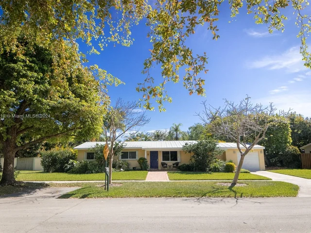 7310 SW 96th St, Pinecrest FL 33156