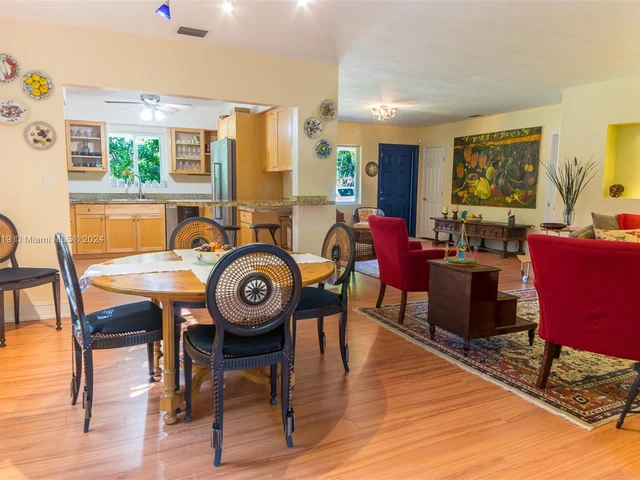 7310 SW 96th St, Pinecrest FL 33156