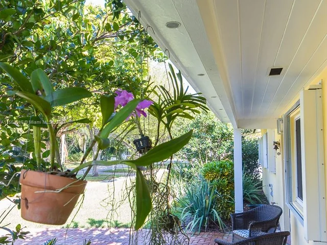 7310 SW 96th St, Pinecrest FL 33156