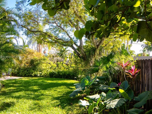 7310 SW 96th St, Pinecrest FL 33156