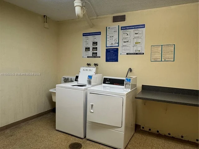 2750 NE 183rd St # 503, Aventura FL 33160