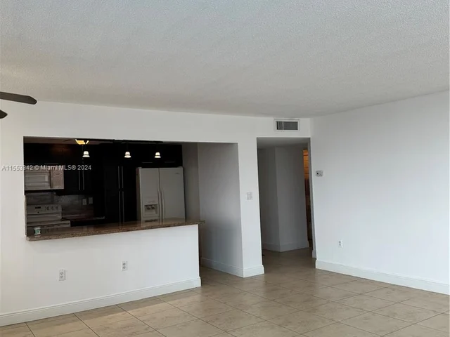 2750 NE 183rd St # 503, Aventura FL 33160