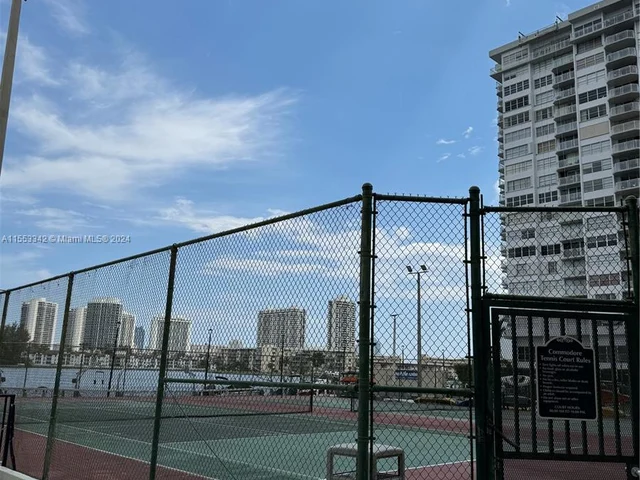 2750 NE 183rd St # 503, Aventura FL 33160