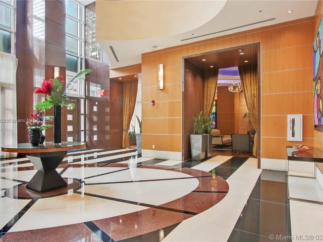 253 NE 2nd St # 2902, Miami FL 33132