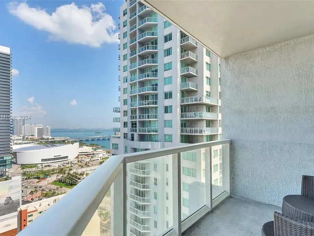 253 NE 2nd St # 2902, Miami FL 33132