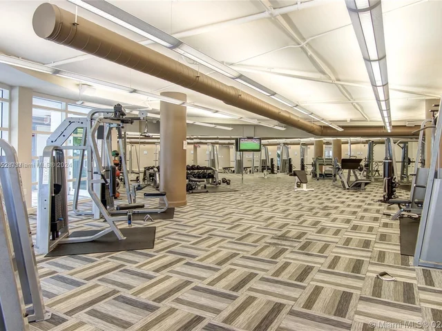 253 NE 2nd St # 2902, Miami FL 33132