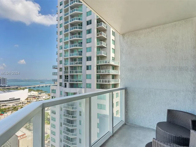 253 NE 2nd St # 2902, Miami FL 33132