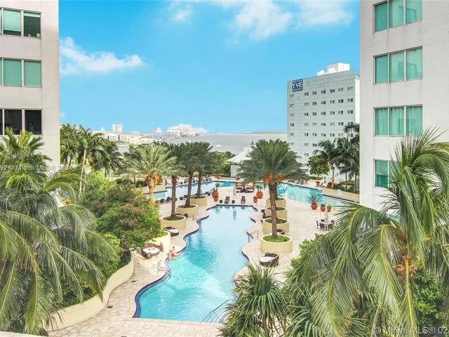 253 NE 2nd St # 2902, Miami FL 33132