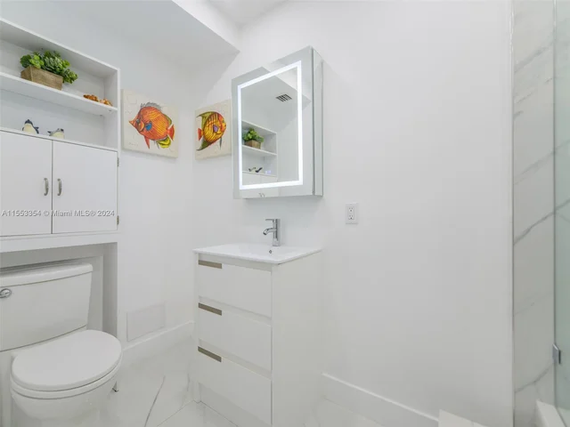 1980 S Ocean Dr # 18K, Hallandale Beach FL 33009