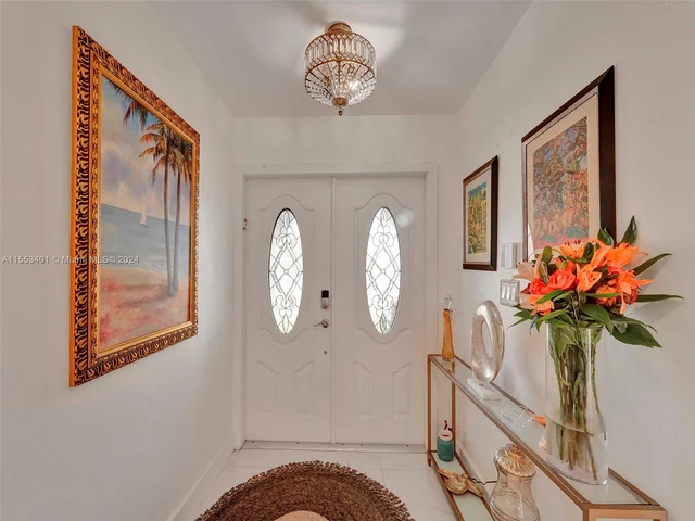 6140 NW 181st Terr Cir N, Hialeah FL 33015