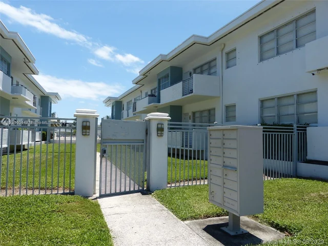 200 S Shore Dr # 8, Miami Beach FL 33141