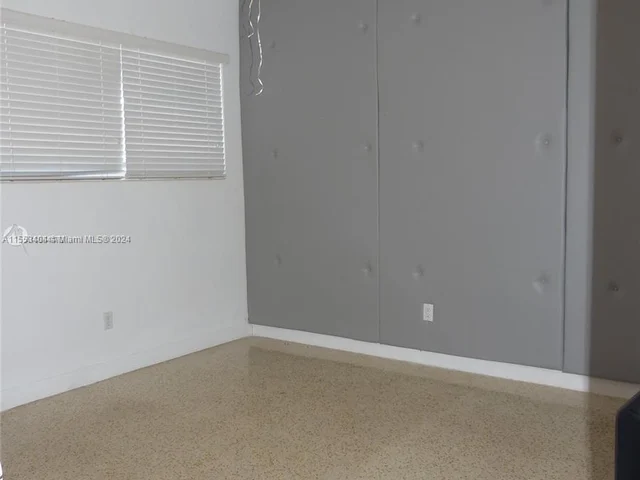 200 S Shore Dr # 8, Miami Beach FL 33141