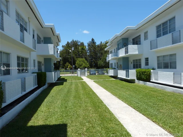 200 S Shore Dr # 8, Miami Beach FL 33141