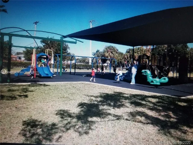 200 S Shore Dr # 8, Miami Beach FL 33141