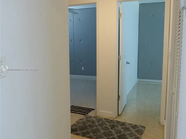 200 S Shore Dr # 8, Miami Beach FL 33141