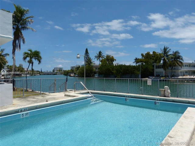200 S Shore Dr # 8, Miami Beach FL 33141