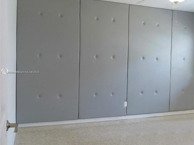 200 S Shore Dr # 8, Miami Beach FL 33141