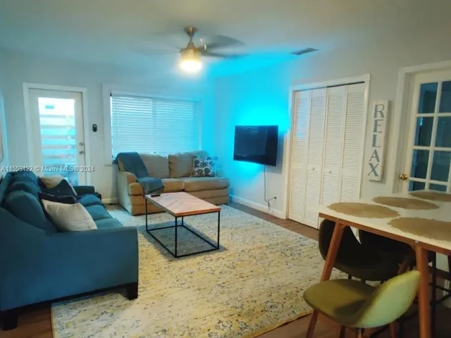 700 SE 14th Ct # 3, Fort Lauderdale FL 33316