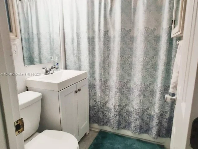 700 SE 14th Ct # 3, Fort Lauderdale FL 33316