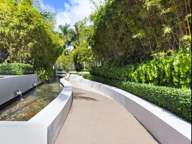 2100 Park Ave # 109, Miami Beach FL 33139