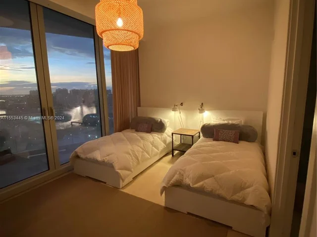 16901 Collins Ave # 2203, Sunny Isles Beach FL 33160