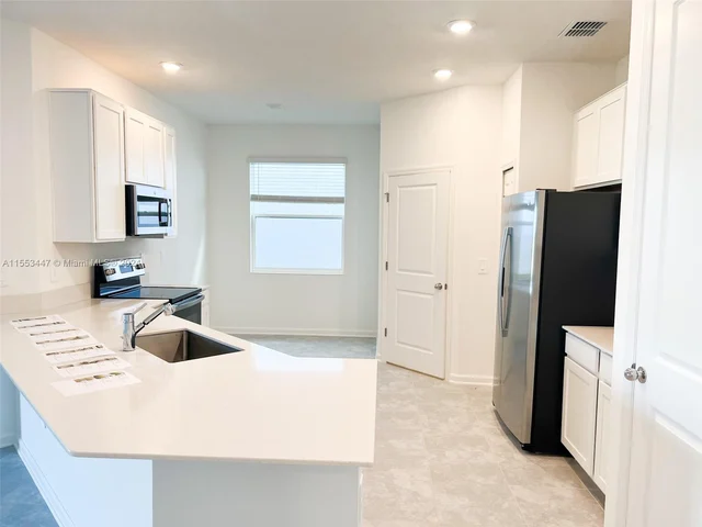 684 daring, Davenport FL 33837