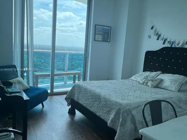 2641 N Flamingo Rd # 2605N, Sunrise FL 33323