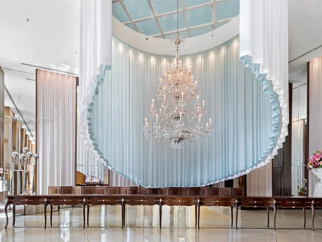 450 Alton Rd # 3010, Miami Beach FL 33139