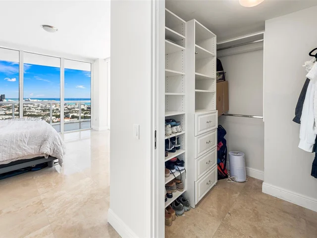 450 Alton Rd # 3010, Miami Beach FL 33139