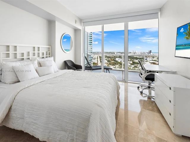 450 Alton Rd # 3010, Miami Beach FL 33139