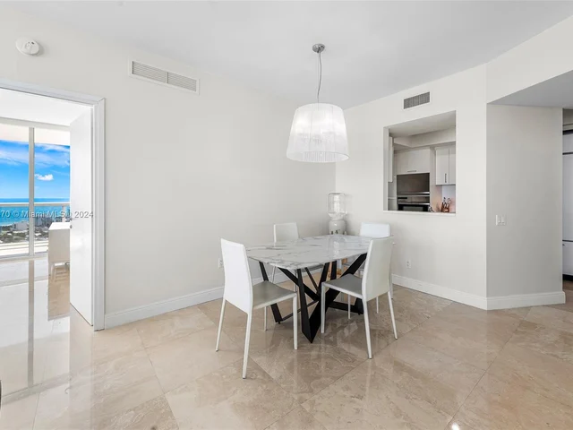 450 Alton Rd # 3010, Miami Beach FL 33139